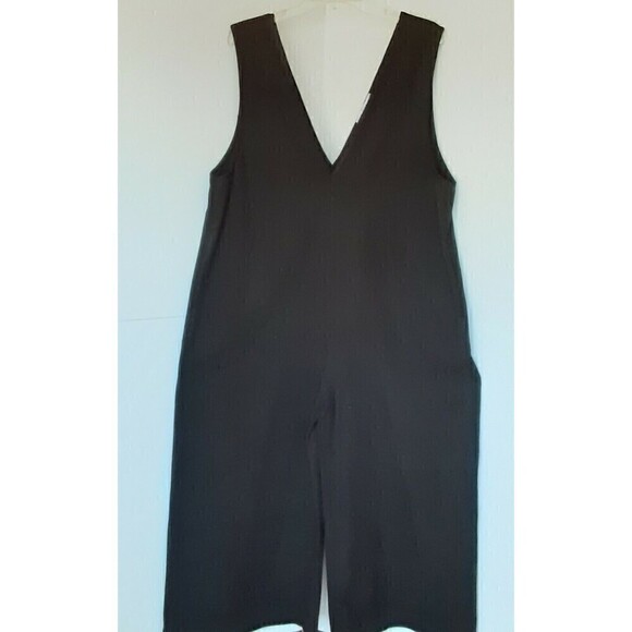 Misslook Women's Size 4X Black Cropped Jumpsuit w/Deep V Front and Back - Picture 1 of 7